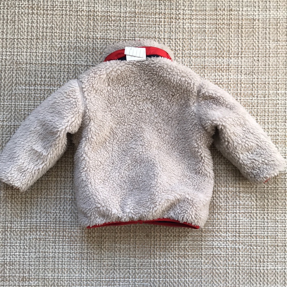 Patagonia Reversible Tribbles Jacket (size 12-18m) - Picture 4 of 5